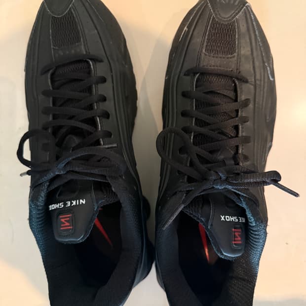 나이키 샥스 R4 블랙 280