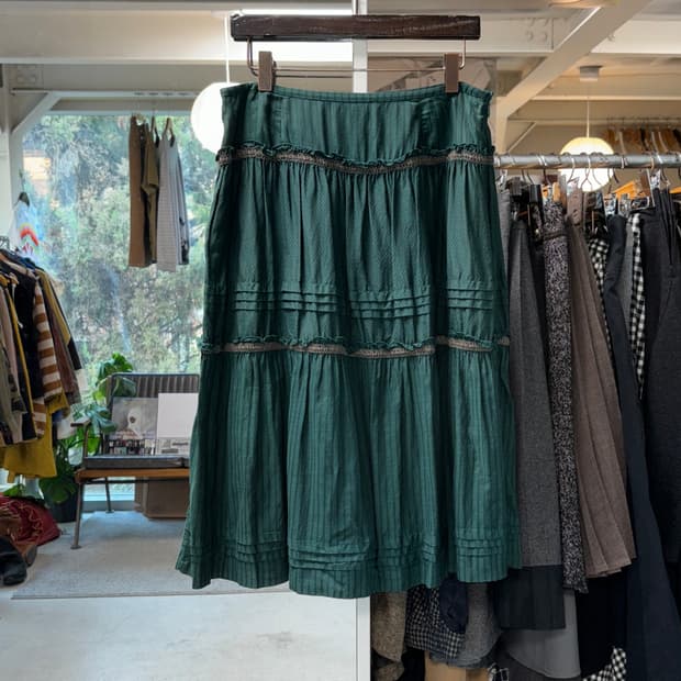 아츠로 타야마 플레어 스커트