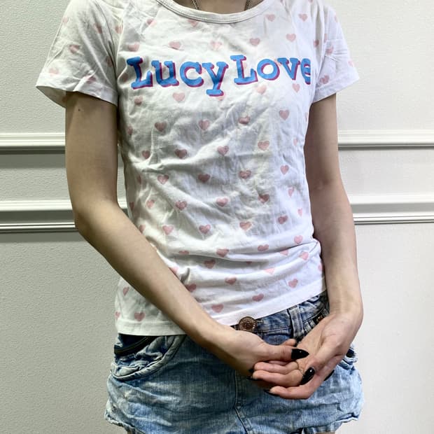 [LUCY LOVE] Hearts Print Slim Fit Tee