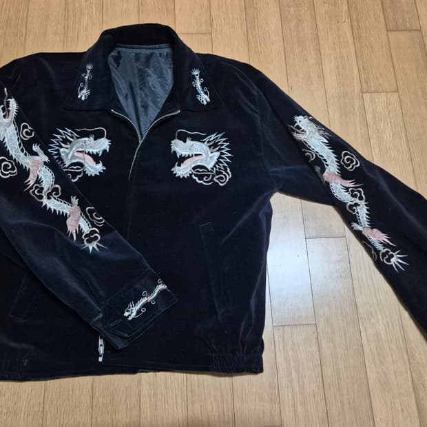 일본 벨벳 드래곤 자수 자켓