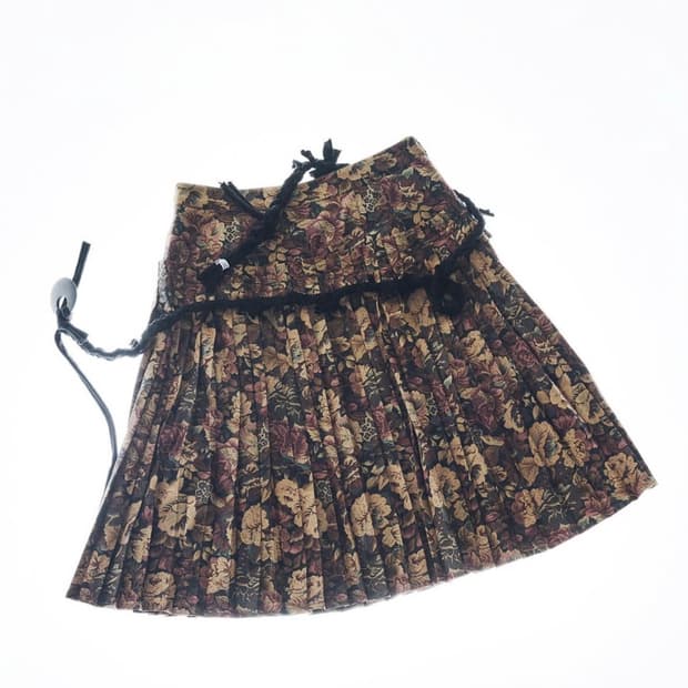 COLOCYNTH 콜로신스 MARCA PLEATS SKIRT FLOWER
