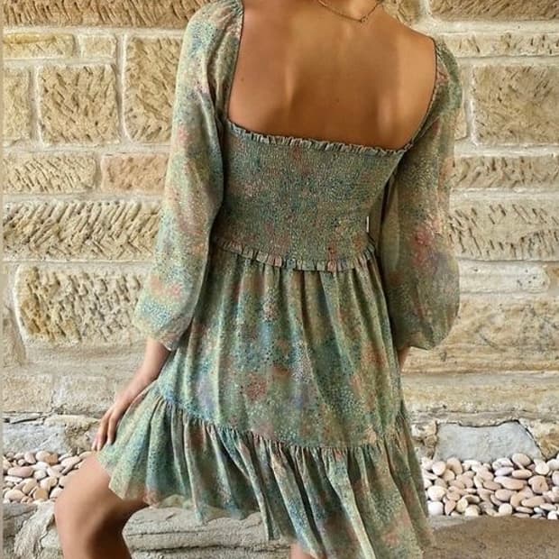 Aritzia 플로럴 원피스