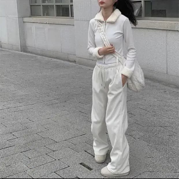 에이블리 기븐 퍼 카라 니트 집업 블랙 애니원모어