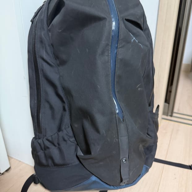 아크테릭스 아로 22