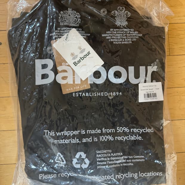 바버 비데일 세이지 38 새상품 판매합니다.