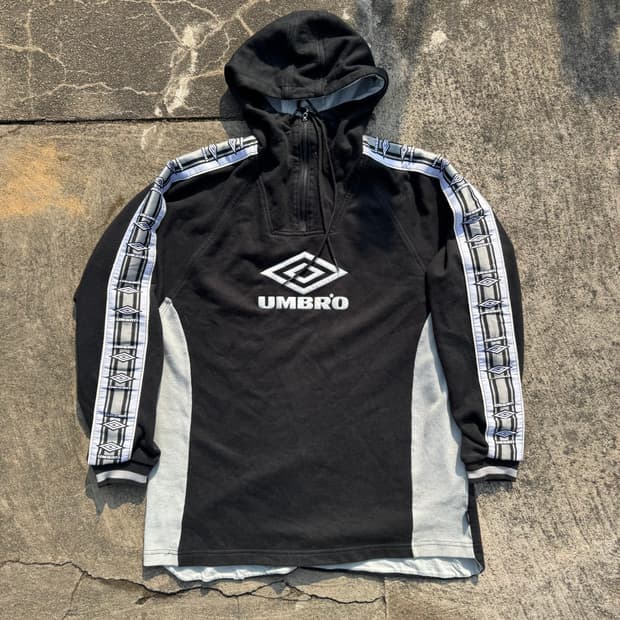[L~XL] Umbro 엄브로 올드스쿨 하프집업 후드티