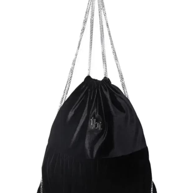 쓰리타임즈 벨벳 체인 백팩