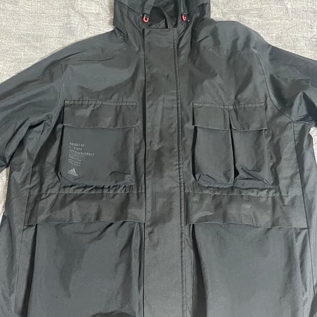 아디다스 테크 바람막이