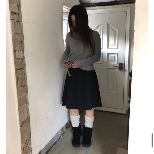 아워프 와이드 플리츠 미디 스커트