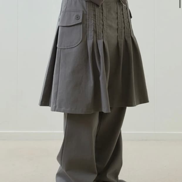 러브이즈트루 EL 플리츠 셔링 치마 바지