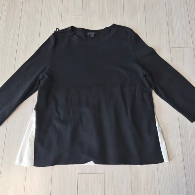 [COS] 블랙 믹스 미디어 니트 탑 (셔츠 레이어드 디테일)