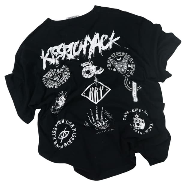 케이알와이 고딕 그래픽 멀티 로고 블랙 반팔티셔츠