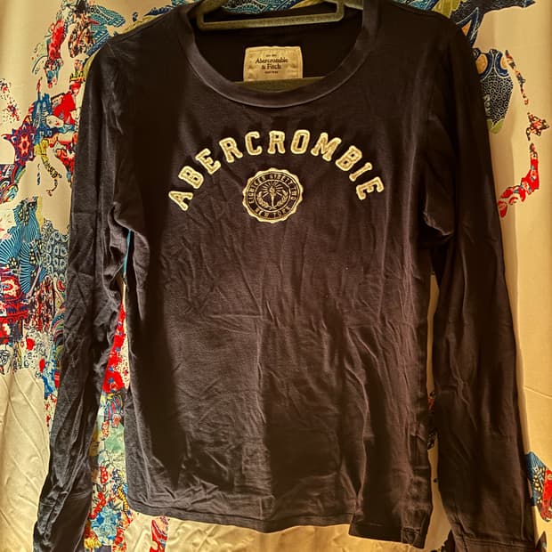 아베크롬비 네이비 슬림핏 롱슬리브