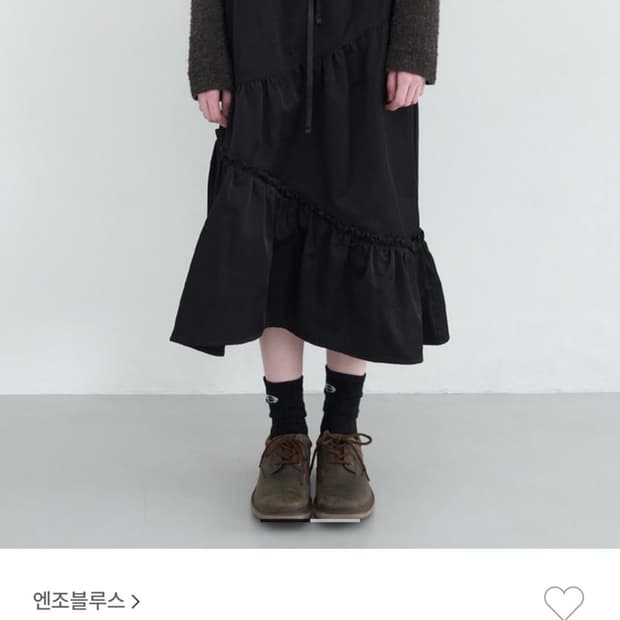 구해요) 엔조블루스 코팅 셔링 스커트 black