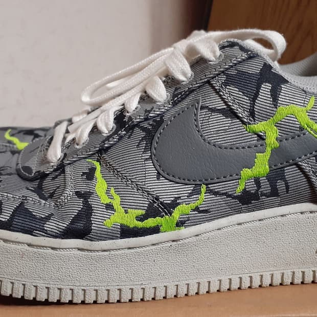 나이키 에어 포스 1 '07 LX 스모크 그레이 280