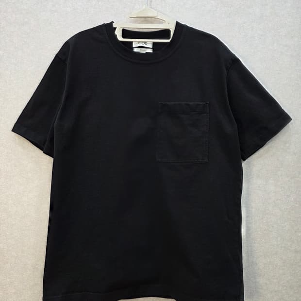 코스 COS 포켓 반팔 티셔츠 RELAXED
