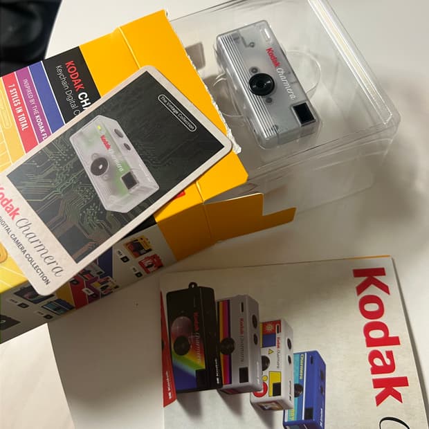 코닥 차메라 새상품 + sd카드