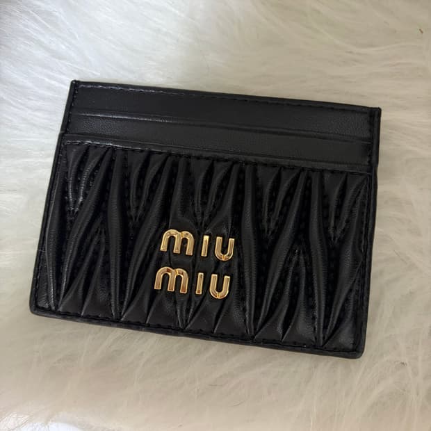 미우미우 마테라쎄 카드지갑