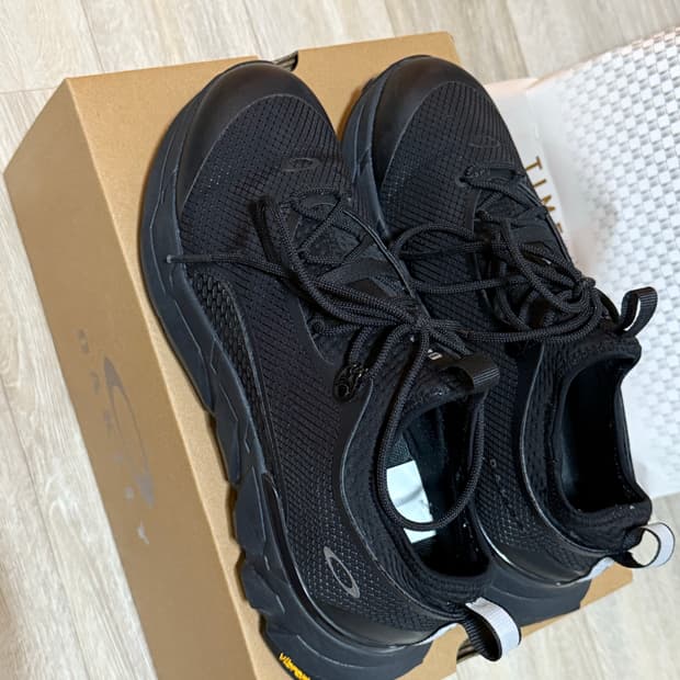 오클리 라이트 쉴드 블랙 250