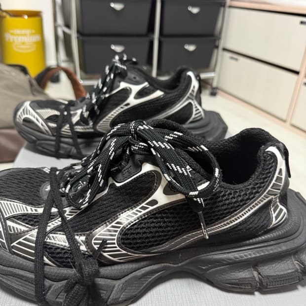 발렌시아가 3xl 44 블랙 화이트