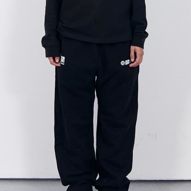 MPa SWEATPANTS (BLACK)
