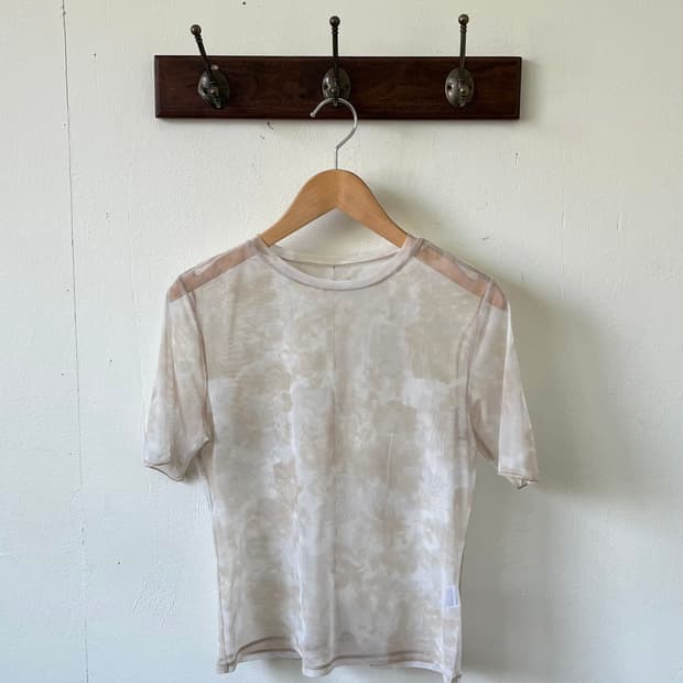 GU 오로라 시스루 탑