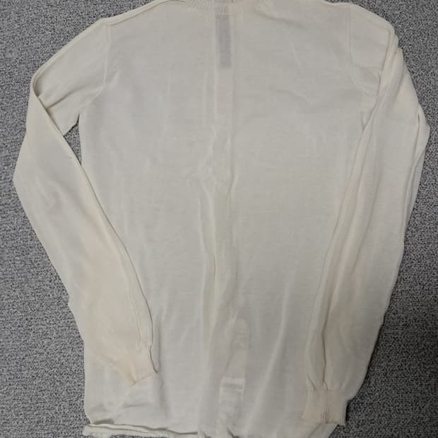 릭오웬스 아이보리 색상 니트 