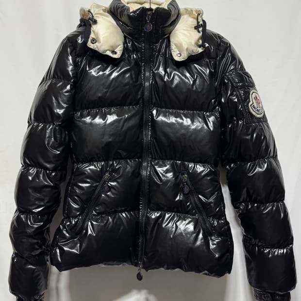 1 몽클레어 빅와펜 유광 여성 패딩