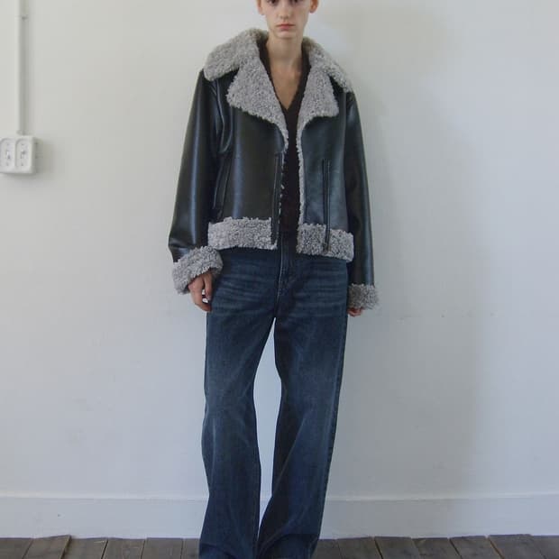 엔오르 블랙 무스탕 판매합니다