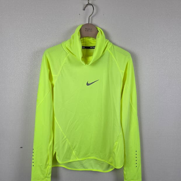 [새상품] 나이키 러닝 여성 에어로리액트 기능성 티셔츠 S