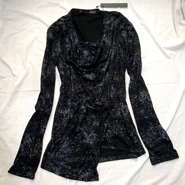 Schlussel drape unblanced long sleeve