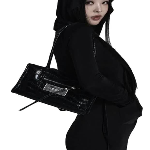 오도어 크로코 미니백