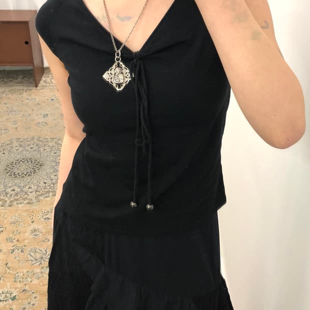 블랙 리본 나시