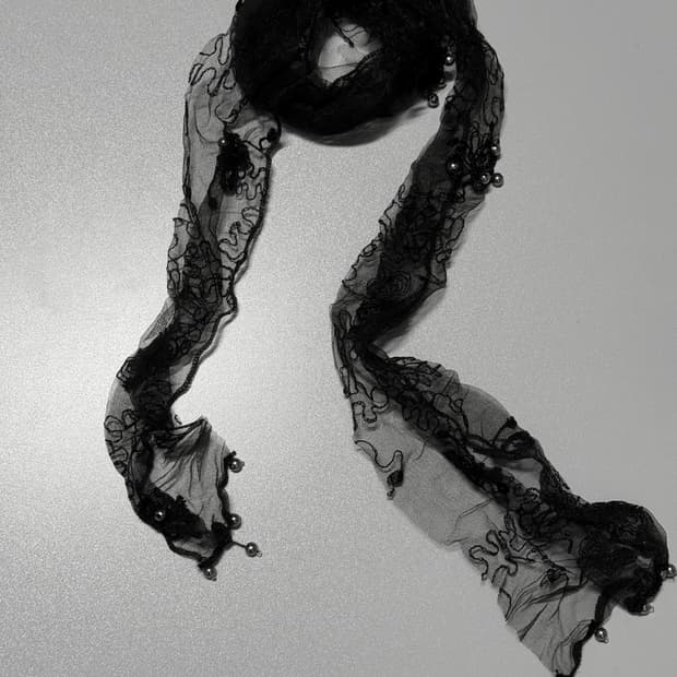 빈티지 오리엔탈 페어리 아카이브 머플러 블랙 파우닝