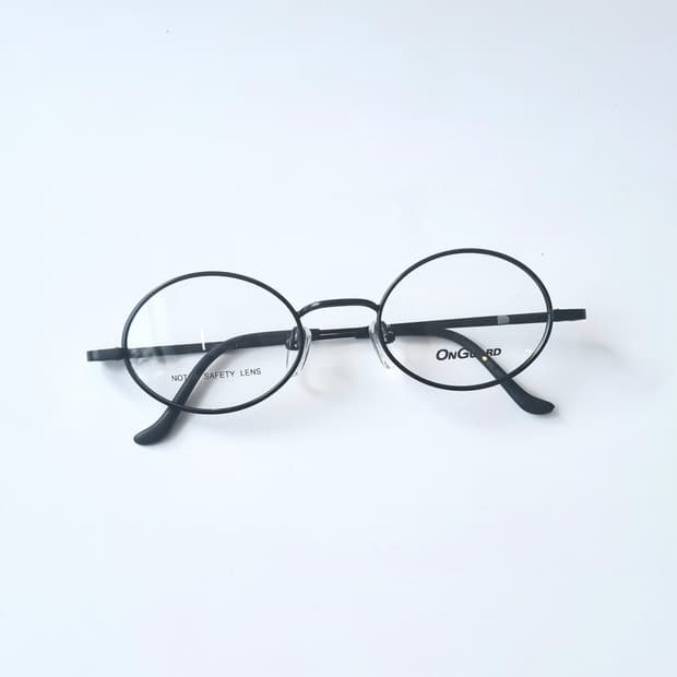 데드스탁 오벌형 블랙 메탈 안경테  564