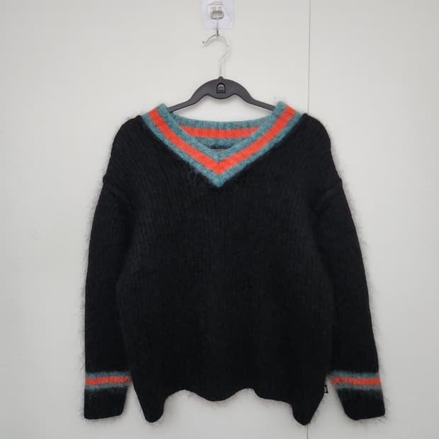 [STUSSY 스투시] 105 여 브이넥니트