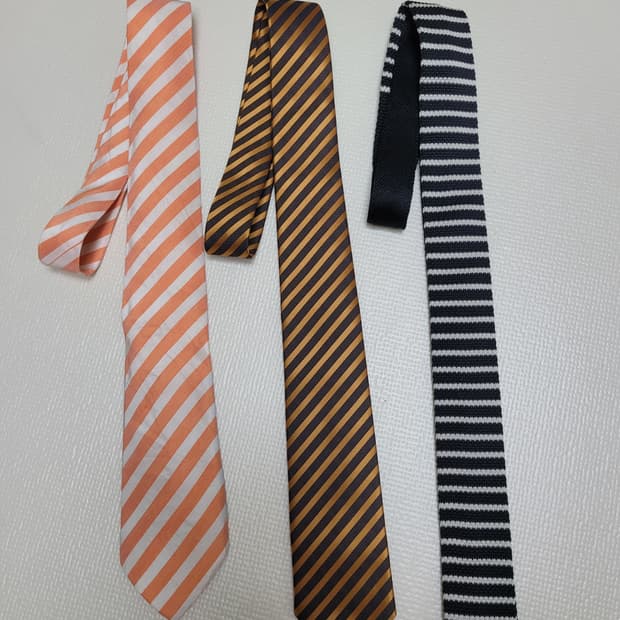 넥타이 3종 (스트라이프패턴 오렌지, 골드, 블랙)