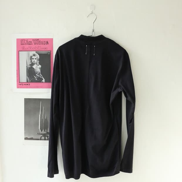 더 솔로이스트 블랙 롱 슬리브