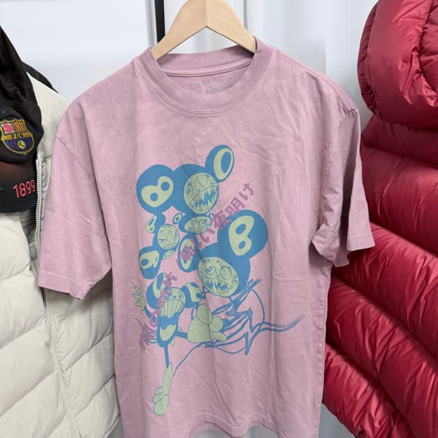 L) 스캇 무라카미 다카시 프라그먼트 티셔츠 핑크