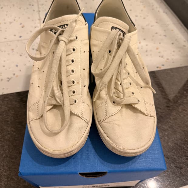 [41] 발렌시아가 아디다스 스탠스미스