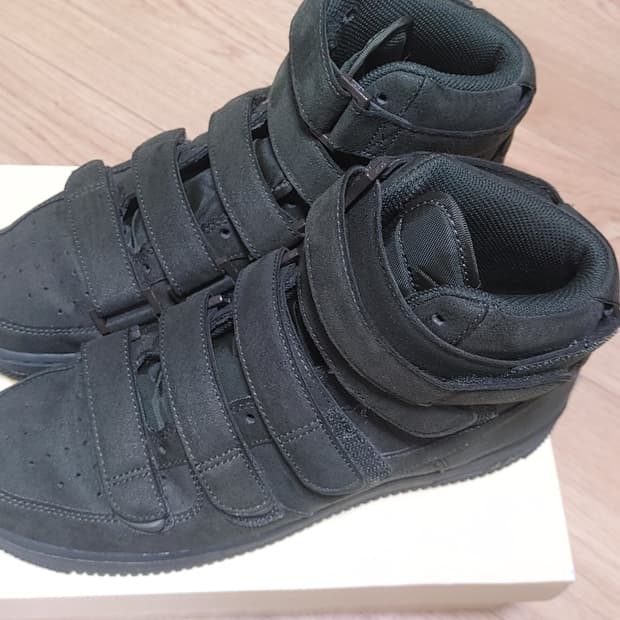 나이키 빌리아일리시 세쿼이아 하이 275