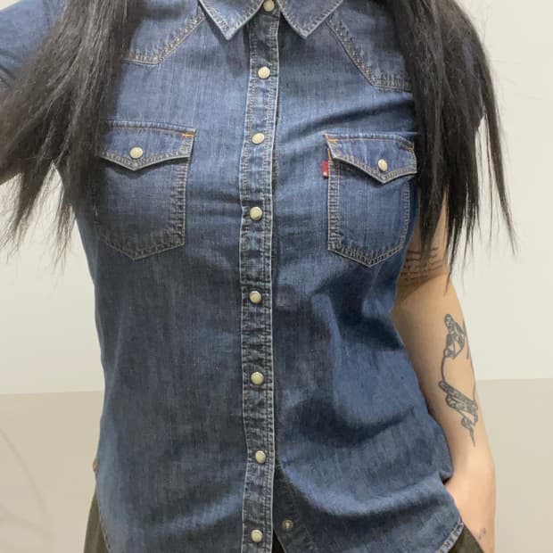 Levi’s 리바이스 슬림핏 웨스턴 데님 반팔셔츠