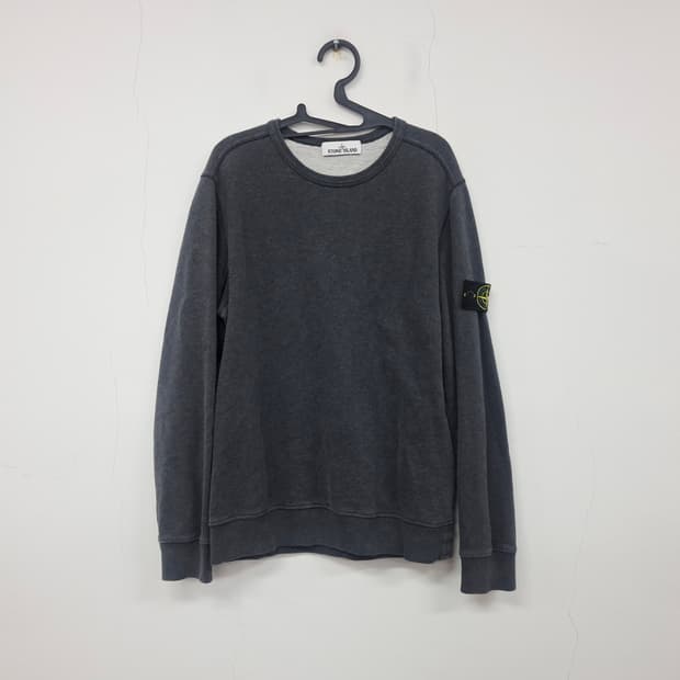 스톤아일랜드 와펜 패치 크루넥 맨투맨 티셔츠 남성 M 다크그레이 상태좋음