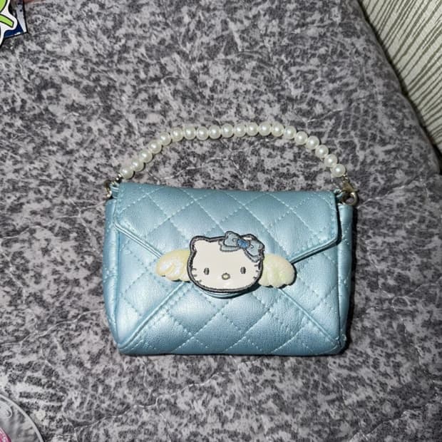 헬로키티 빈티지 퀼팅엔젤 지갑