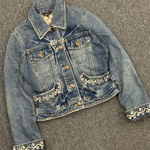M)Japanese vintage 여성 자수 디테일 데님 트러커 자켓