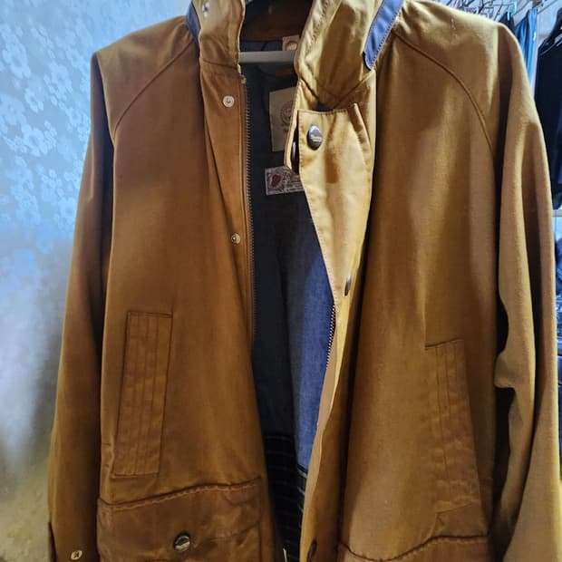 바스통 002 왁스자켓 M사이즈 판매합니다.