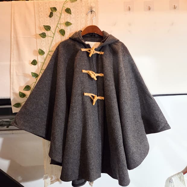 토글 버튼 케이프 코트