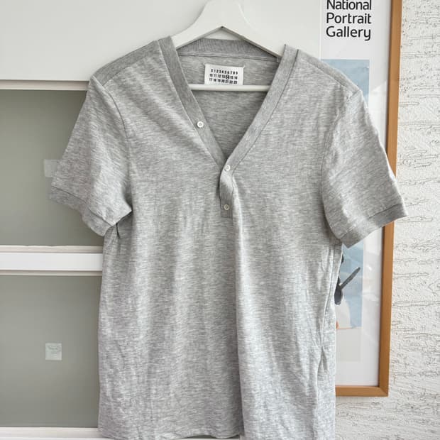 [Maison Margiela] [메종메르지엘라] 그레이 반팔 티셔츠