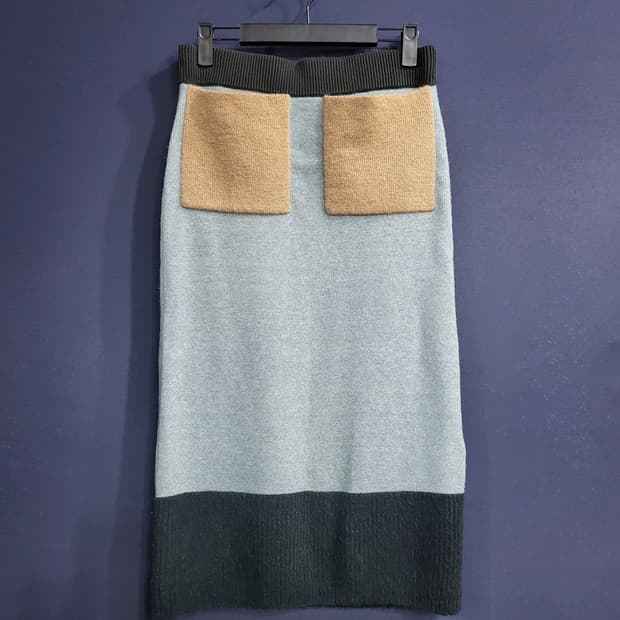 코스 울 모헤어 패치 포켓 니트 스커트