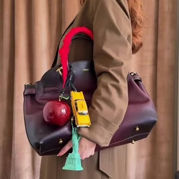 The coach soft empire carryall bag 40